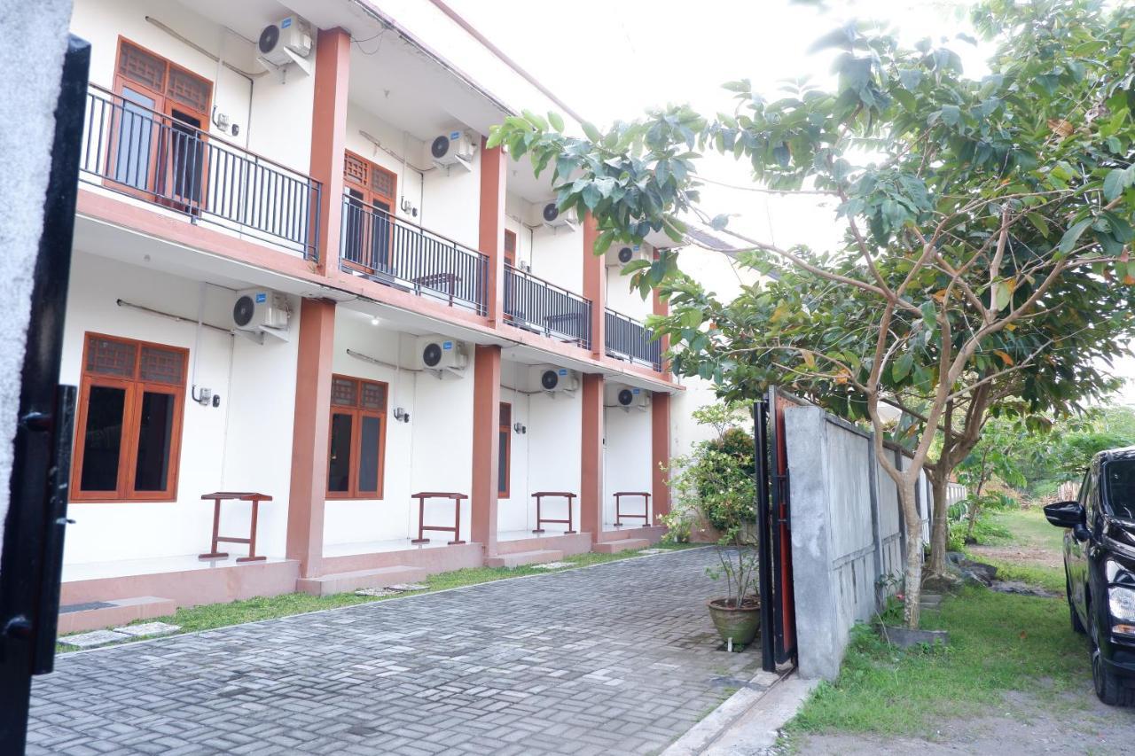 Reddoorz At Bale Eja Syariah Senggigi Montongbuwoh Exterior foto